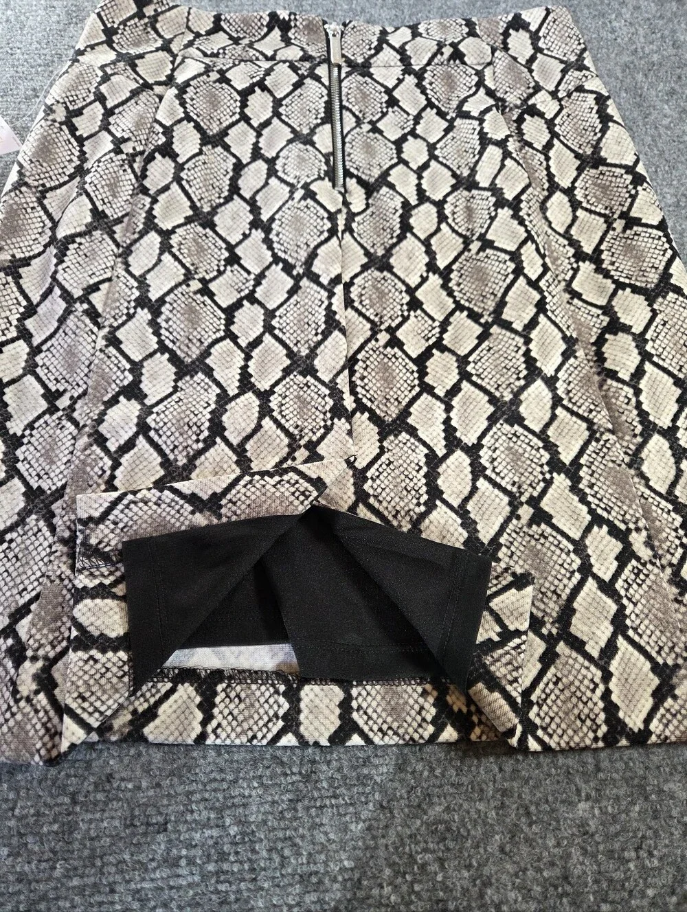 NWT Michael Michael Kors Snake Print Pencil Skirt Women’s Small